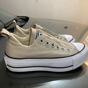 Converse size 5